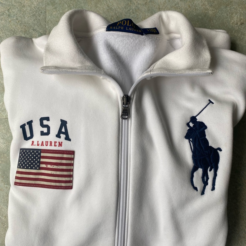 Men’s Polo zip up jacket. Size L